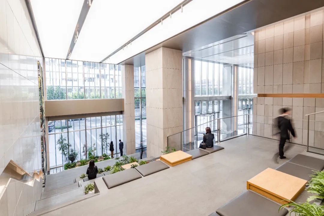 上海前滩国际广场与陆家嘴广场L+PLAZA商场-21