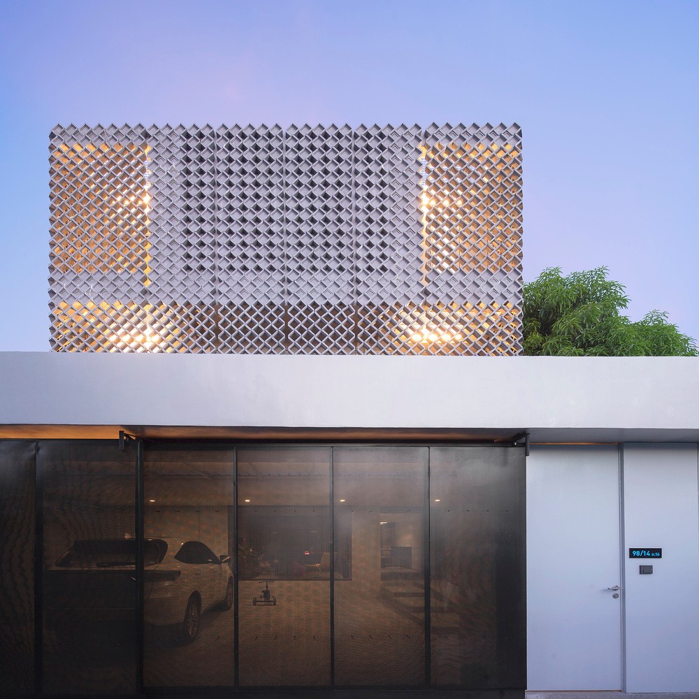 泰国镂空混凝土砖住宅-9