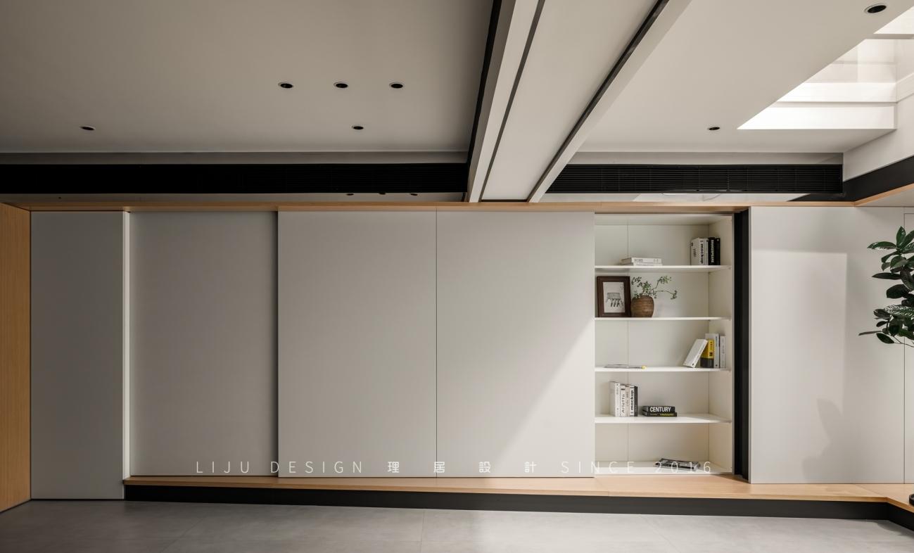 挪楼梯,借天光,还原五缘湾 230㎡复式的大宅感丨中国厦门丨理居设计-26