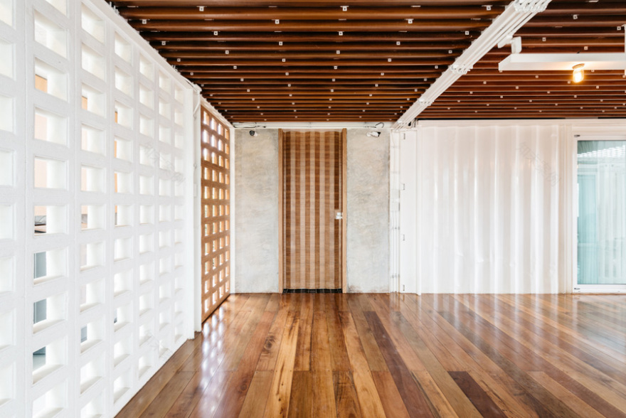 แบบบ้านตู้คอนเทนเนอร์ เปลี่ยนตู้ 15 ใบ เป็นบ้าน 1 หลังใหญ่ กับอีก 1 หลังน้อย-4