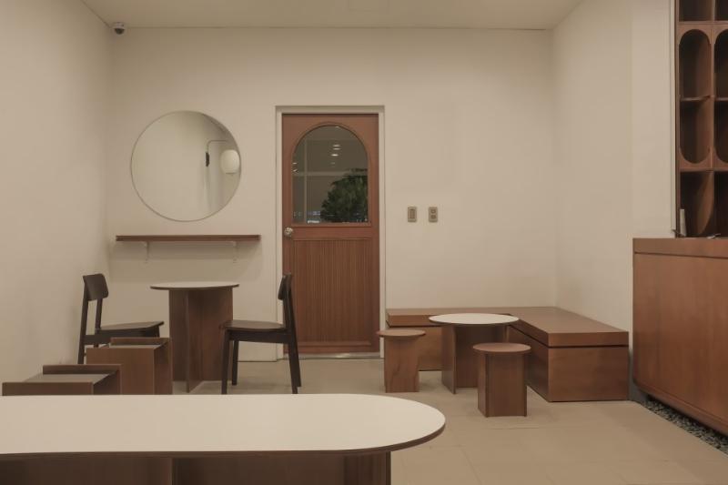 极简 12 平米咖啡厅，打造温馨舒适空间-2