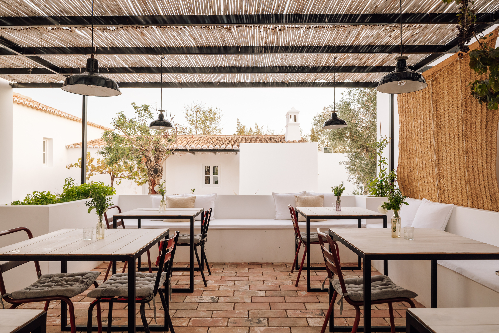 Rua 乡村酒店 | 融入自然的传统与现代交融-23