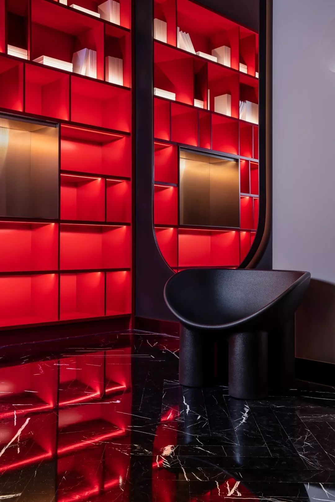 曾建龙打造花禾牛浦东店 | 红艳空间里的美学盛宴-19