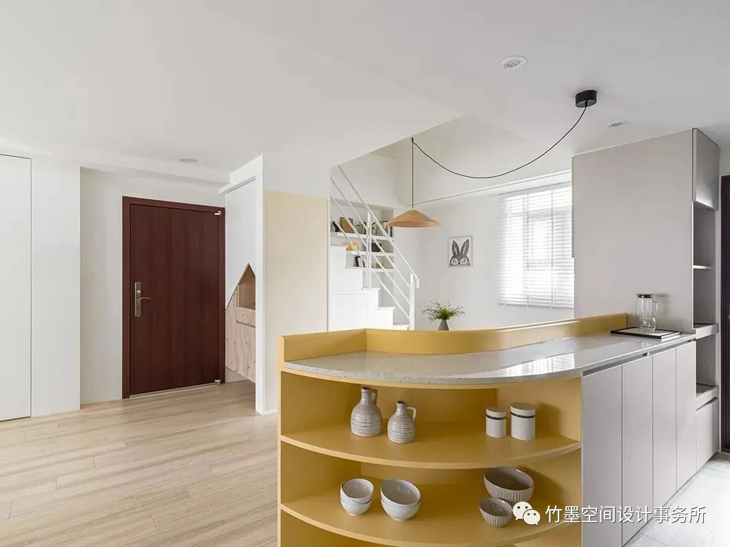 北欧风家居设计,色彩与甜蜜的梦幻之旅-19