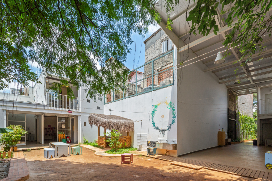 社区学校 2 号 pavilion(注:pavilion常见释义有亭子、楼阁、大型帐篷、展览馆等,仅根据目前内容难以准确对应唯一含义,若无法确定其准确指向,可在实际运用中根据具体场景进一步核对或替换合适中文表达) 丨Ateliê GR-8