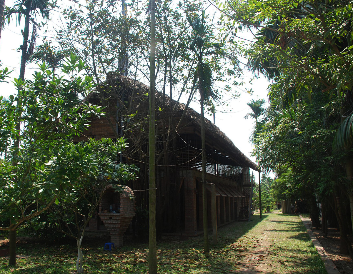 越南河内,传统与现代交融的"L"型绿色住宅-3