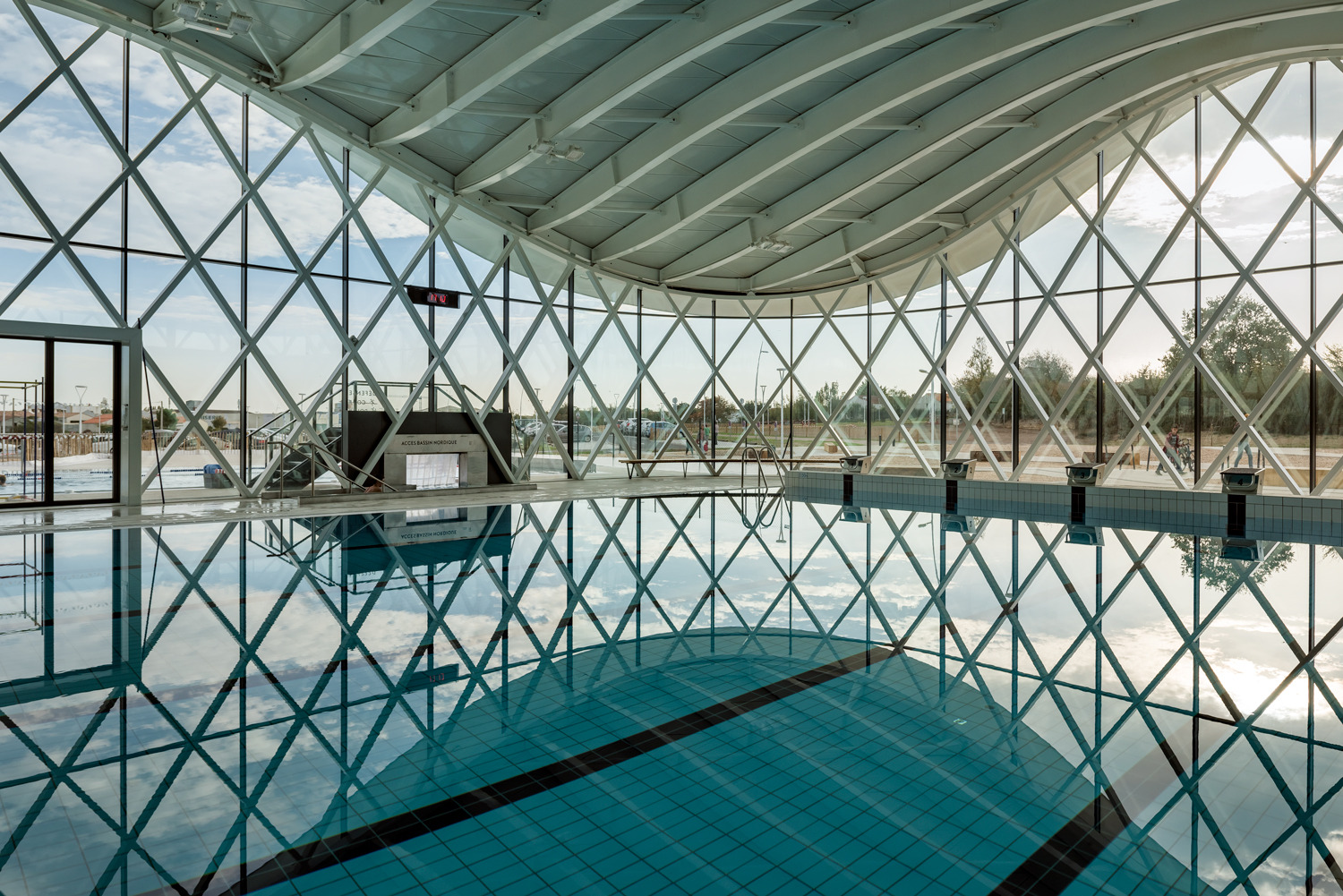 体育馆丨MultiplexeAquatique-100