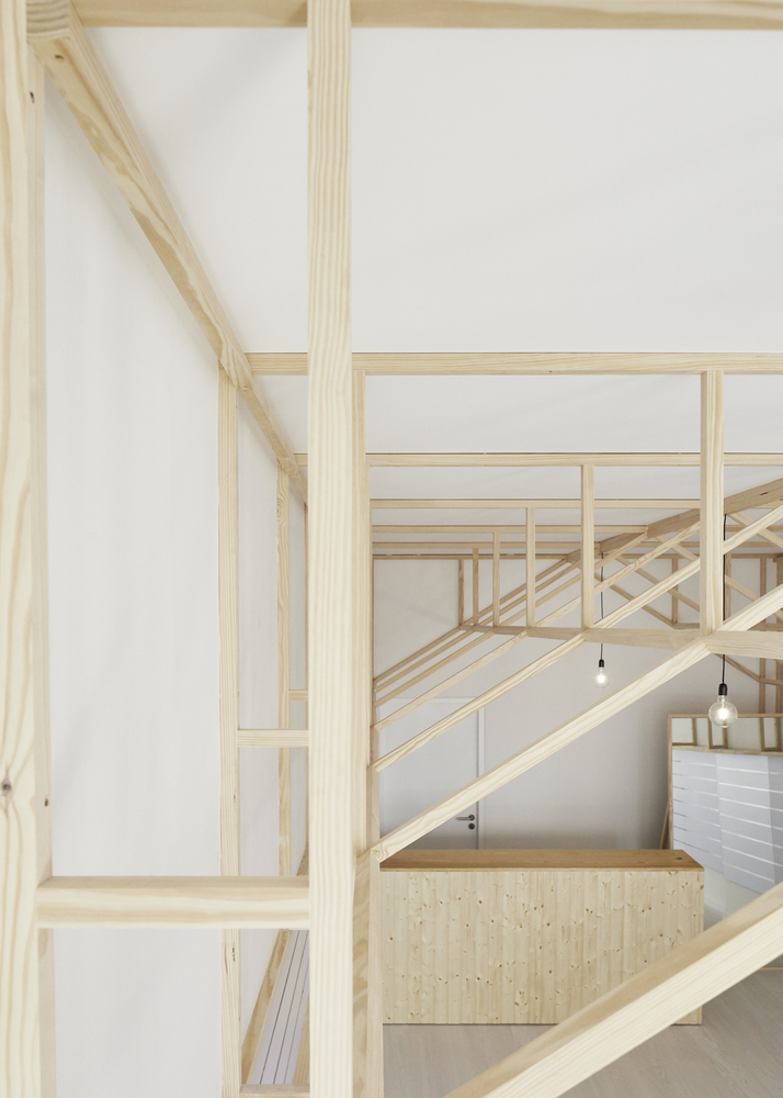 Glam Space Bruno Dias 打造阴郁黑暗女性配饰商店-25