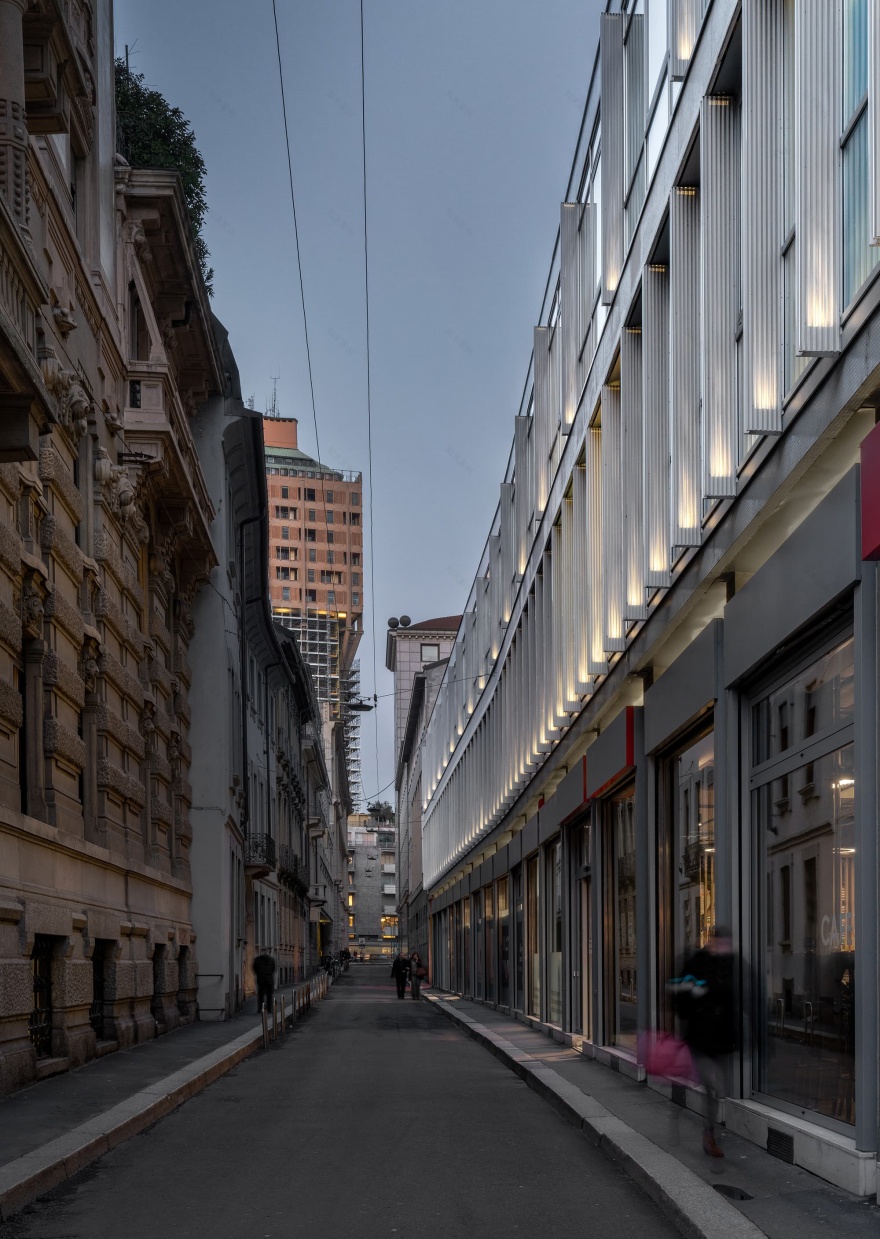 拉纳韦·帕克联合事务所
注:Associati在建筑、设计等专业领域常表示联合事务所等意思,La Nave和Park直接音译,具体可能需要结合实际背景确定更合适的译法 丨意大利米兰丨Filippo Pagliani,Michele Rossi等团队-22