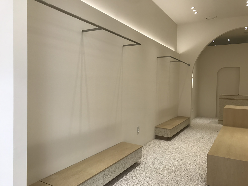 18 平米极简风格时尚店铺设计-8