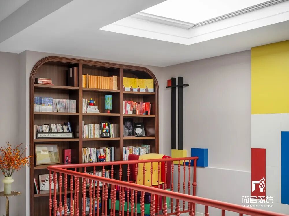 住进600㎡“蒙德里安”的画里，阅读博主申怡的色彩灵感屋-23