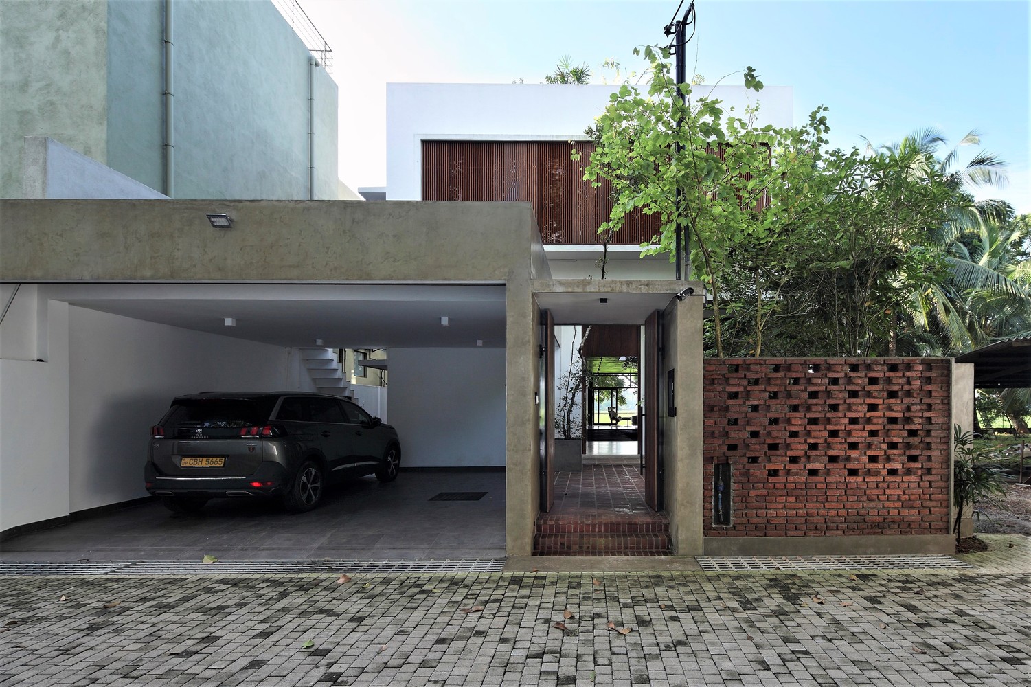 田畔之家 · 嵌入自然的宁静空间-13