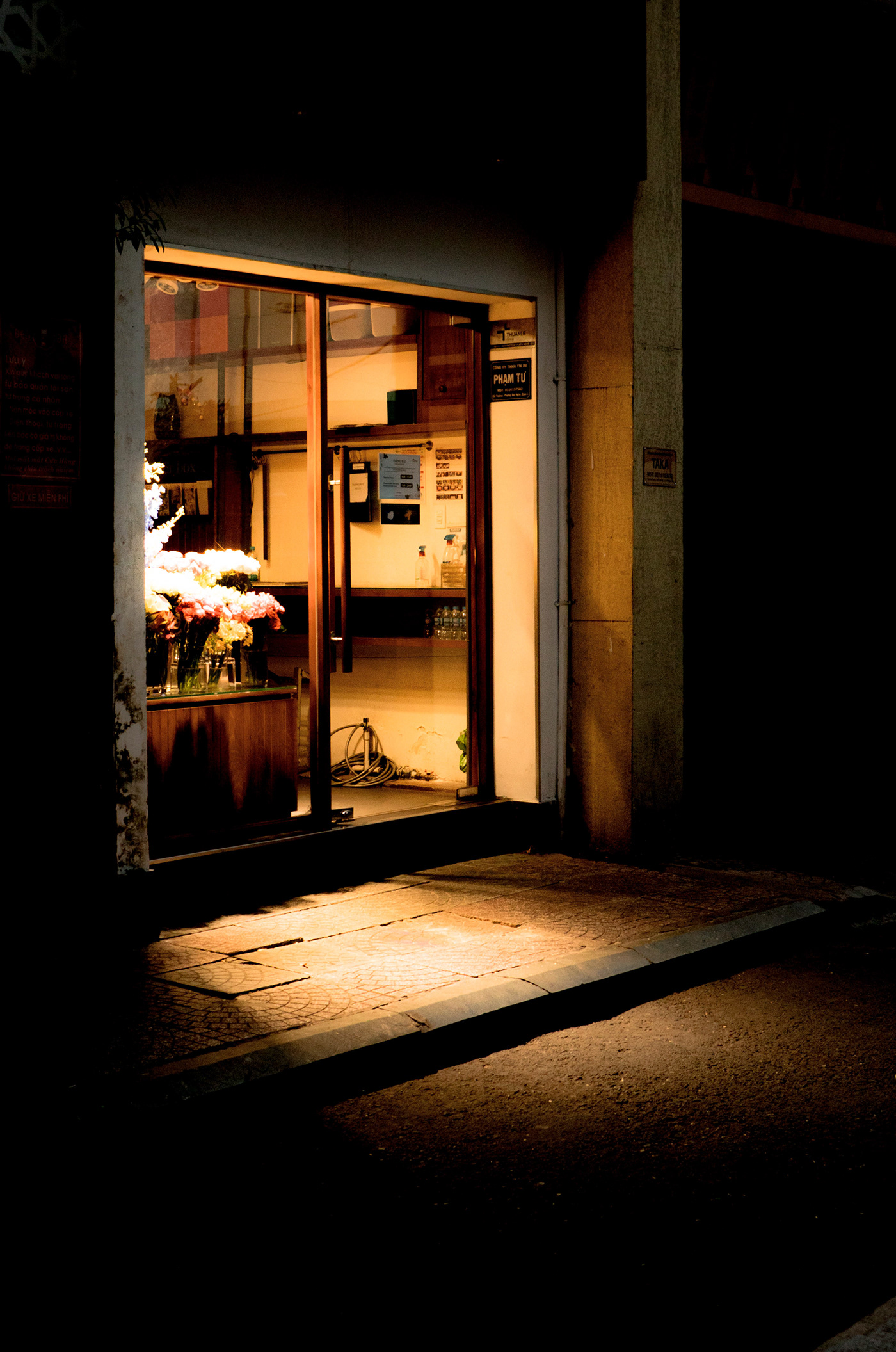 Saigon the city never sleep-4