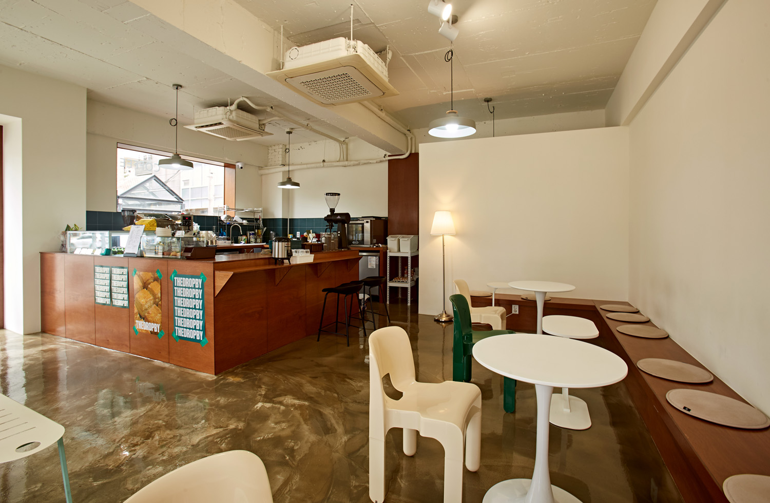 舒适氛围的 17 平米咖啡厅设计-10