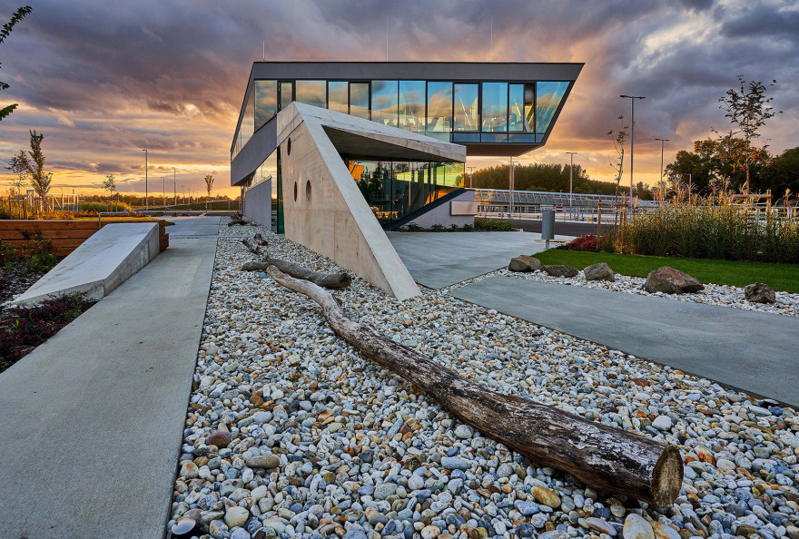 匈牙利 MosoniDanube 防洪闸门控制大楼丨TÉRHÁLÓZAT-51