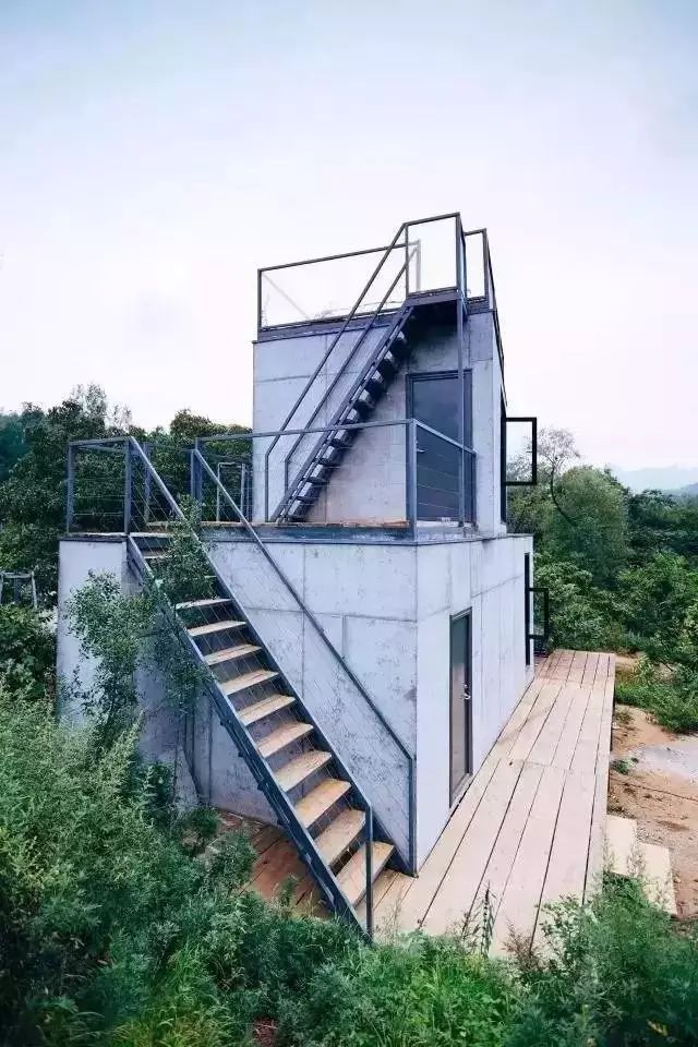 四个老男孩租下2500亩山谷，用集装箱搭出梦想中的家！-98