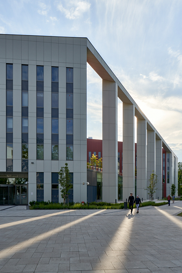 公共服务大学丨匈牙利布达佩斯丨FintaStudio-19