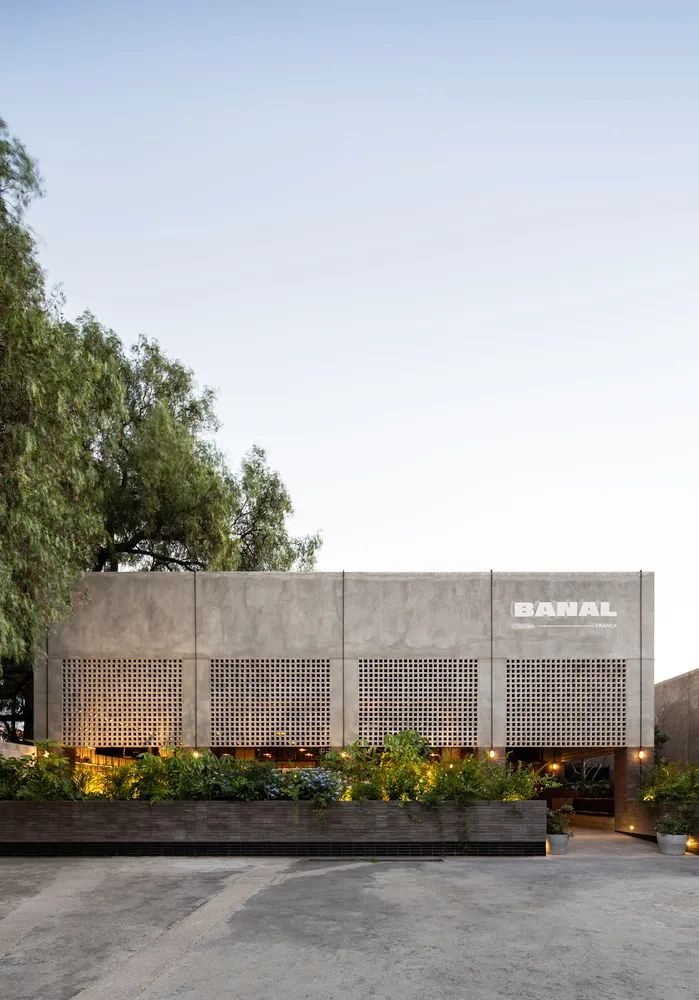 餐饮空间再利用 | 旧仓库变身高颜值餐厅-34