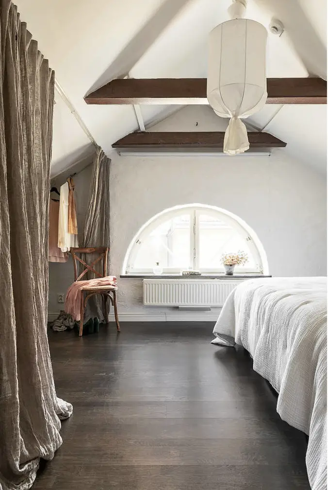 旧楼改造的灰色与白色中性 duplex-20