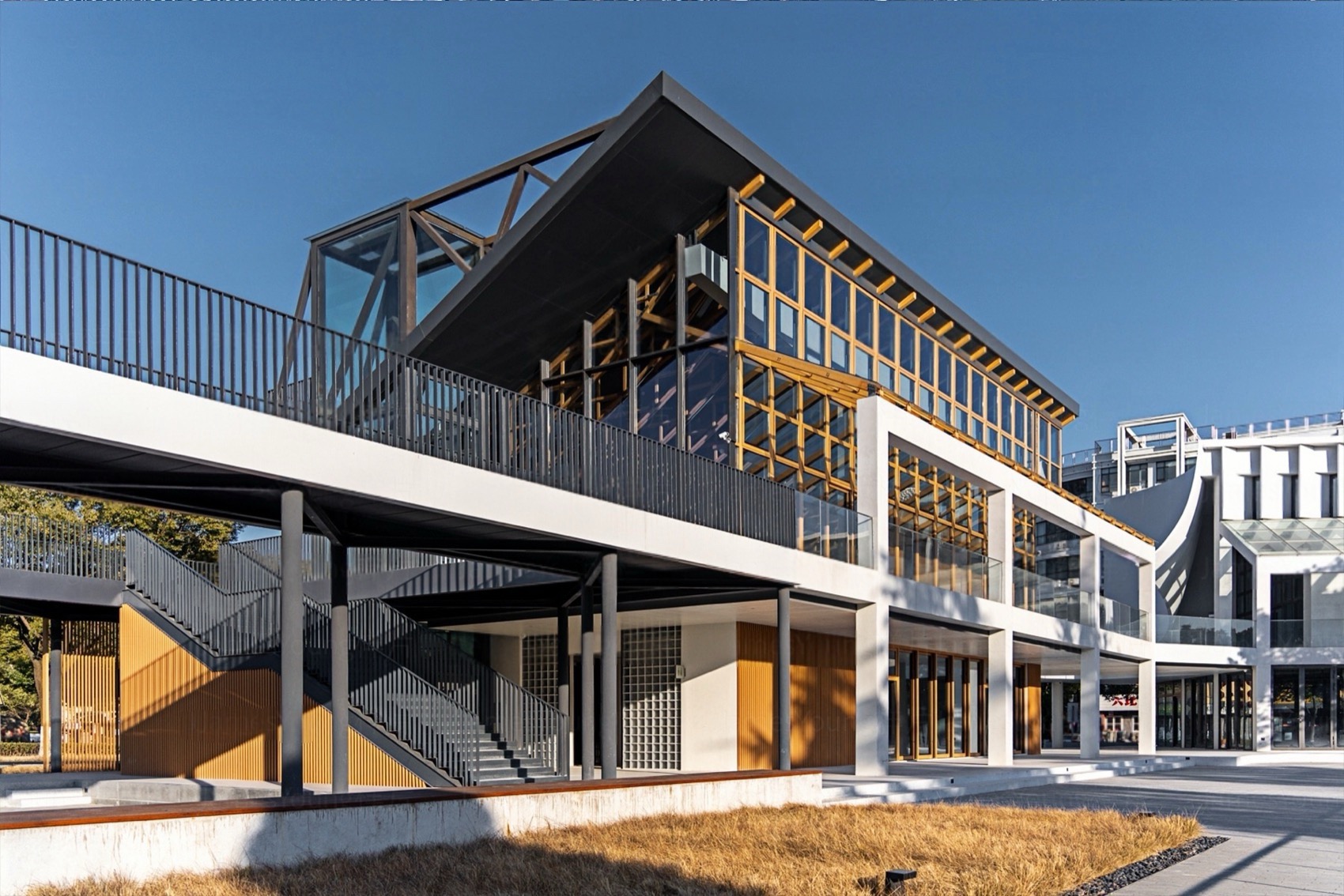 垂虹小筑:苏州吴江婚礼堂丨中国苏州丨南沙原创建筑设计工作室等多家单位-61