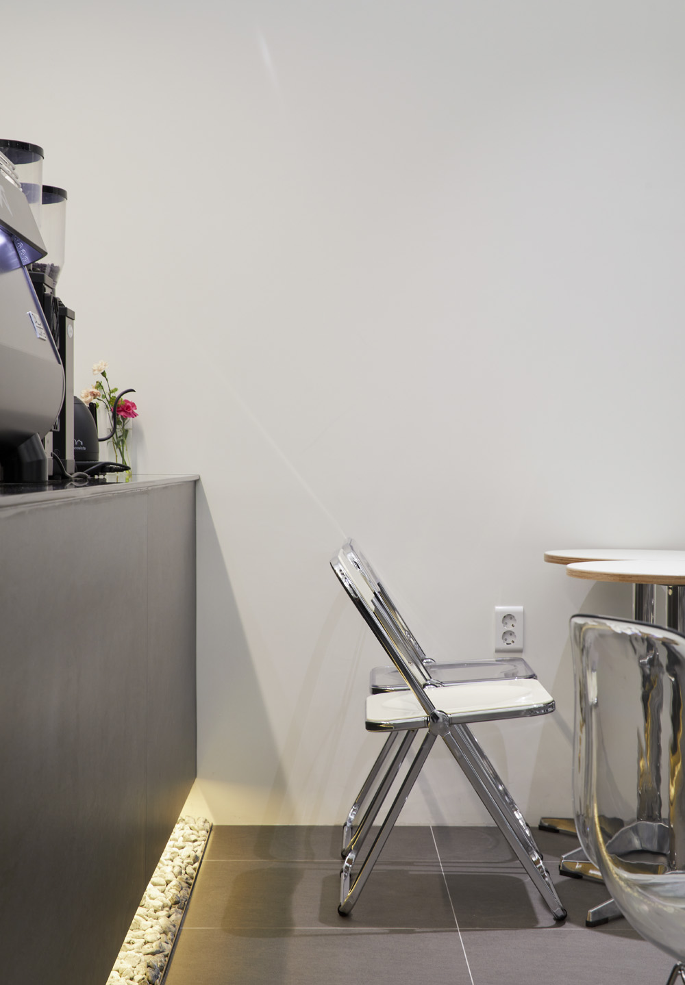 21 平现代黑白风格咖啡厅设计-13