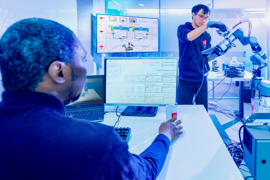 法国原子能委员会的肖像画
注:CEA一般指法国原子能委员会(Commissariat à l'énergie atomique et aux énergies alternatives ) -7