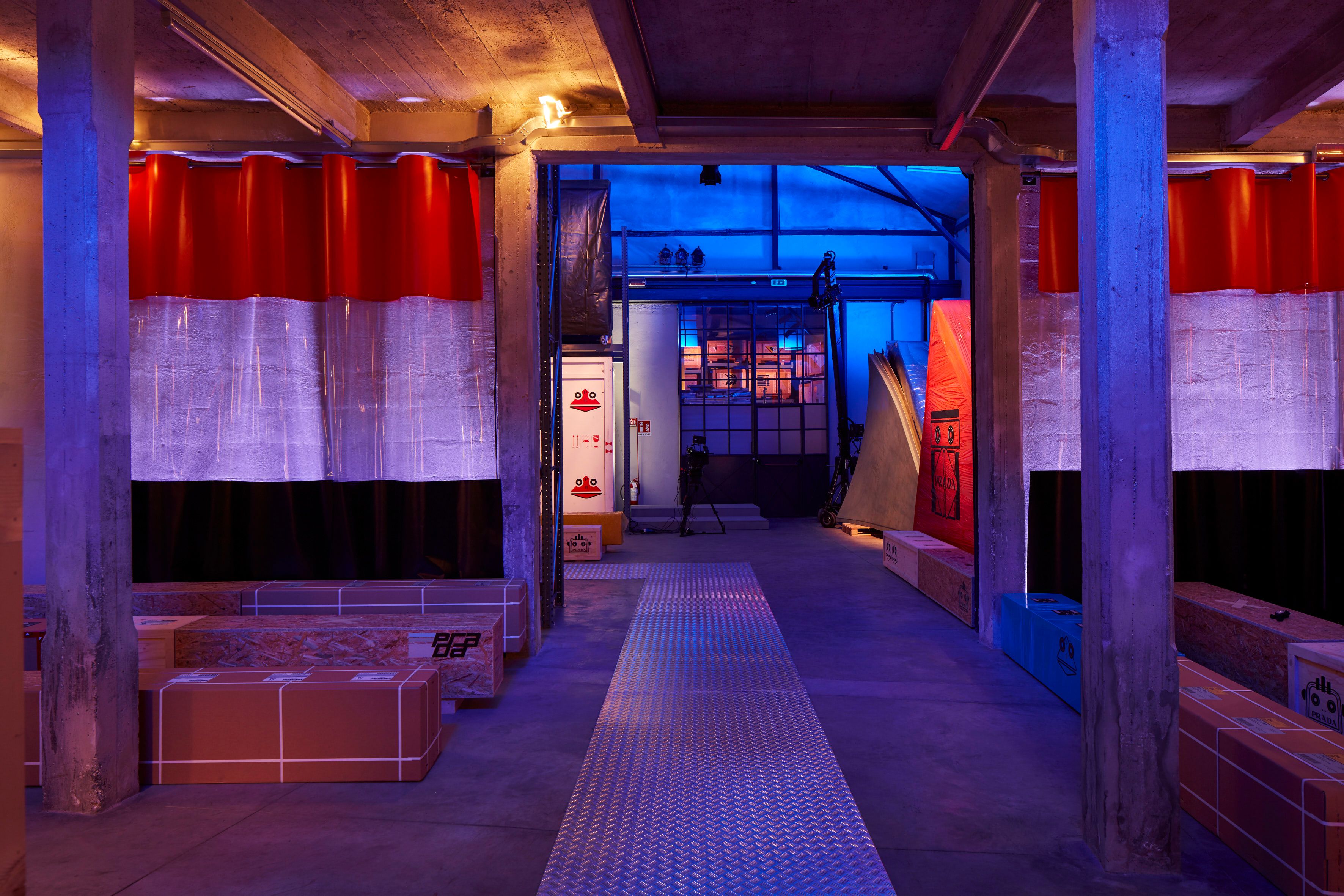 2018 秋冬普拉达男女时装秀-15