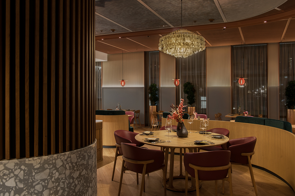 莫斯科 Mövenpick 酒店内的瑞士俄罗斯风格 Shagal 餐厅丨俄罗斯莫斯科丨Archpoint 设计局-15