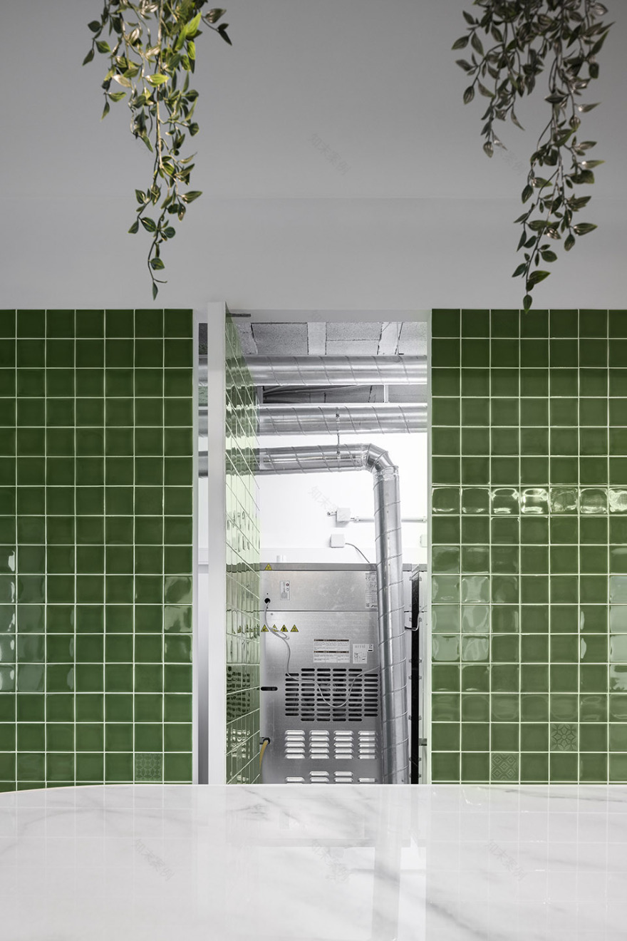 自助洗衣店,葡萄牙 / stu.dere + Civiurban-33