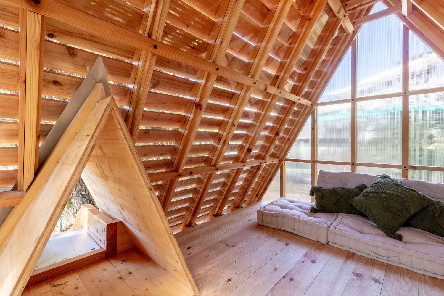 悬浮的木质雕像丨Patina Garden Studio-27