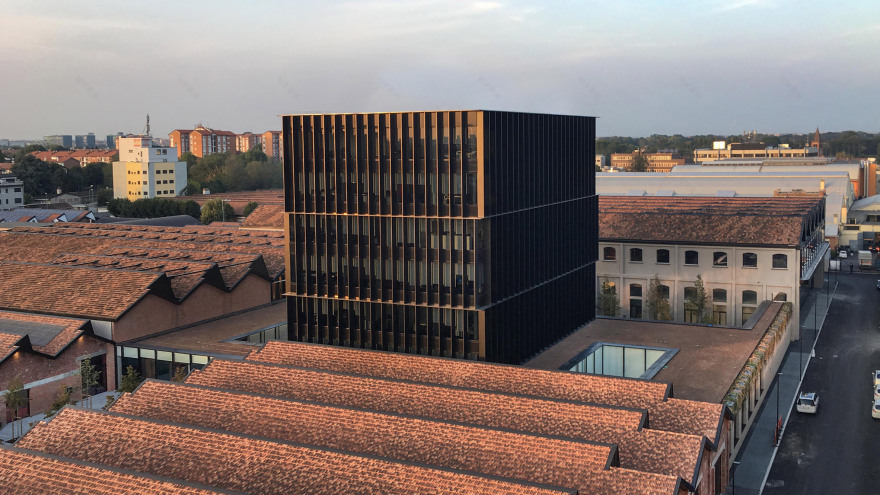 Piuarch transforms abandoned aircraft factory into Gucci headquarters-0