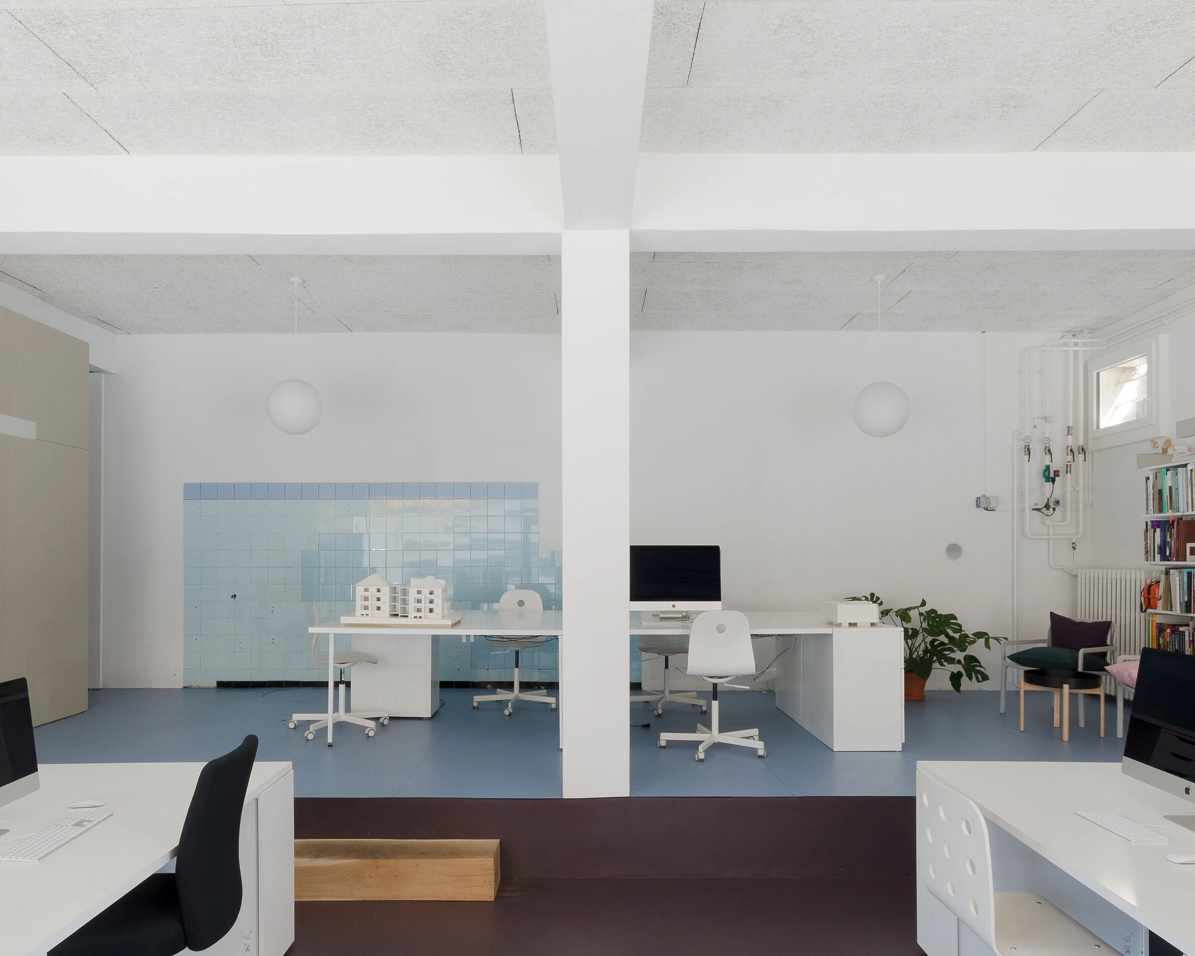 Transformation of a shop into an office space-19