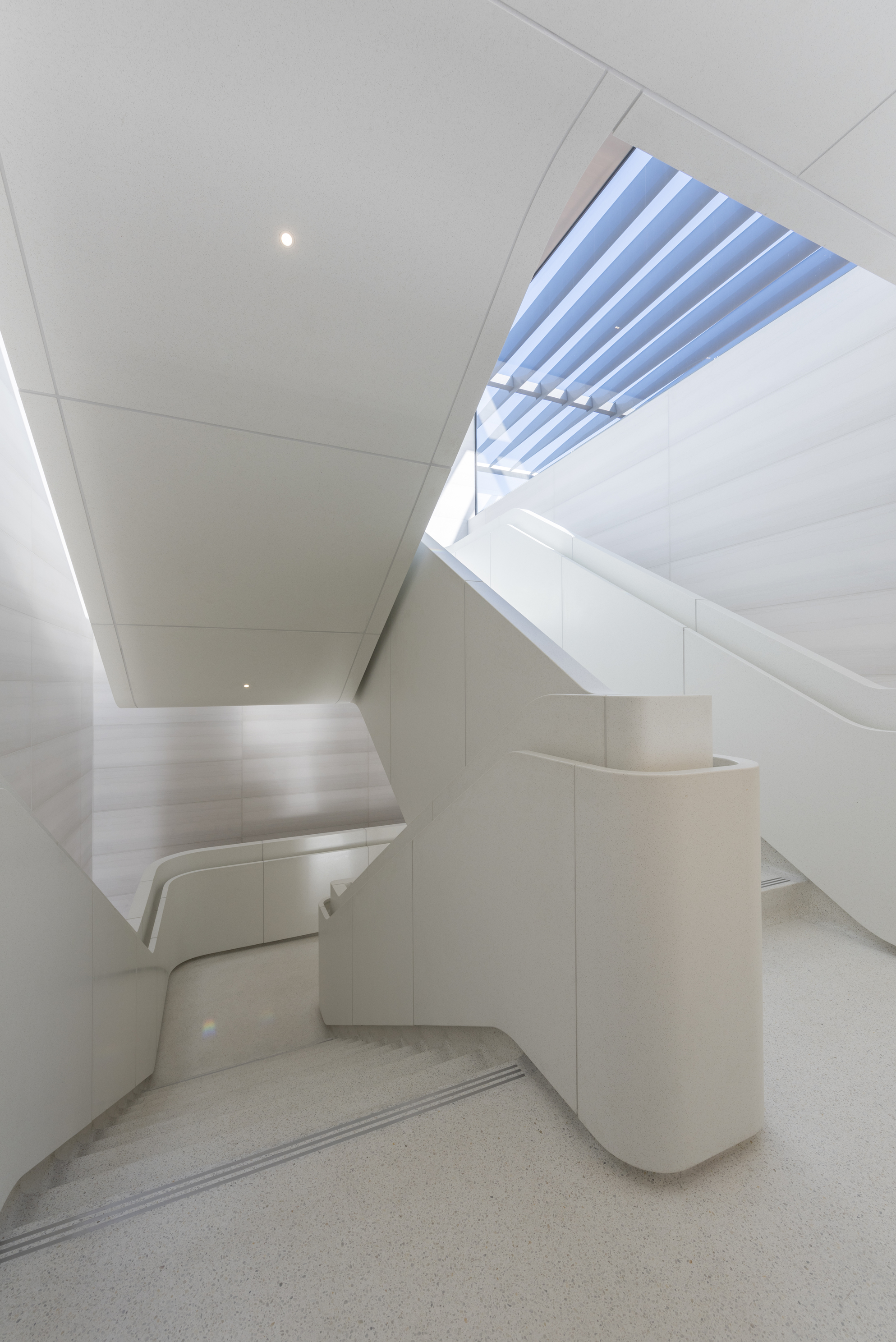 苹果公园 · 室内设计的人与自然和谐共生-24