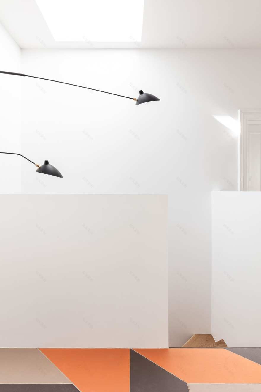 悉尼 Redfern 区的雕塑铜屋(Chimney House)-30