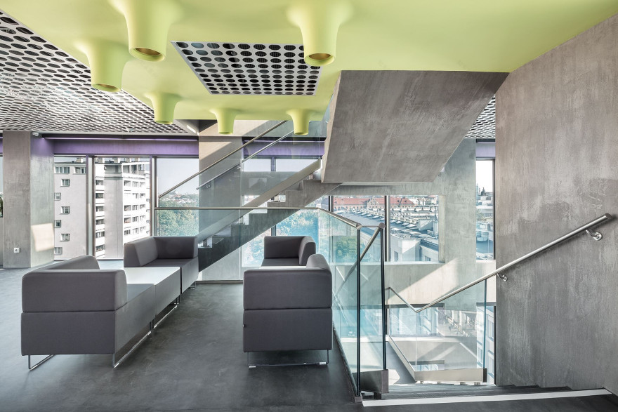 波兰 AGH 科技大学现代室内设计案例解析-8