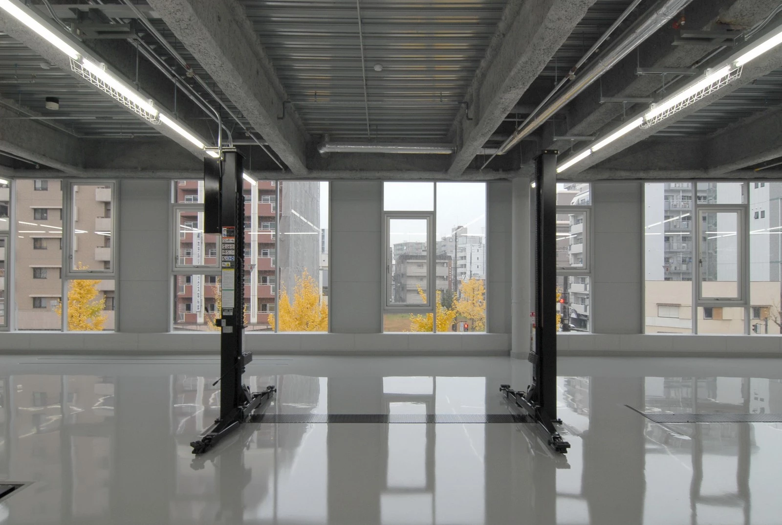 大阪透明汽车展厅-24