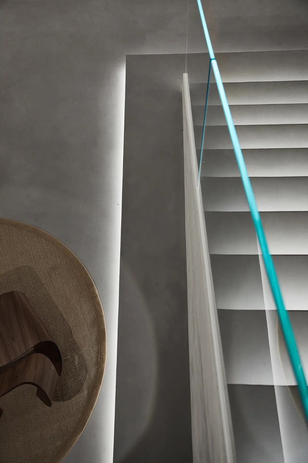 极简高级的白,连结体验世界的桥-52