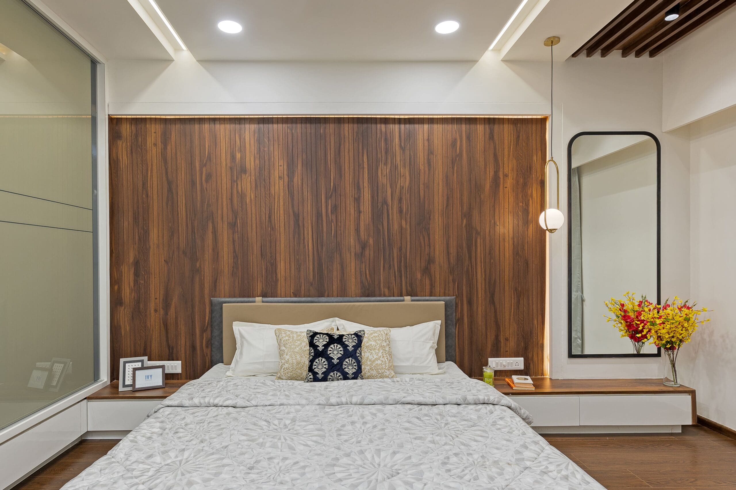 A 3 BHK Apartment Interior Design at Orchid Heaven by Montdor Interior | Montdor Interior-10