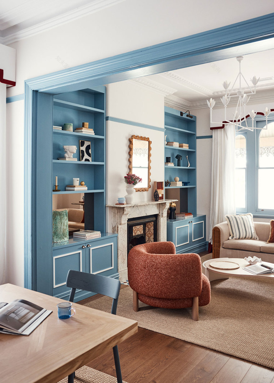 悉尼温馨家居 | 蓝色调与暖色细节的完美融合-4