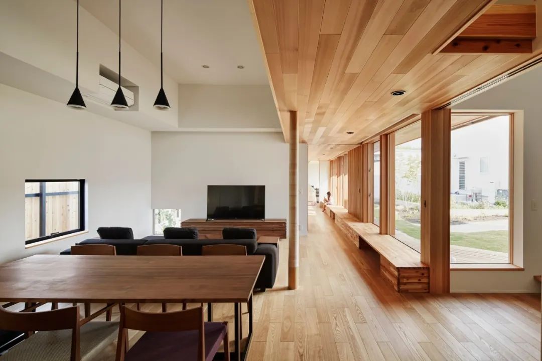 日本岐阜县 171 平米一户建 | L 型布局打造城市花园住宅-12