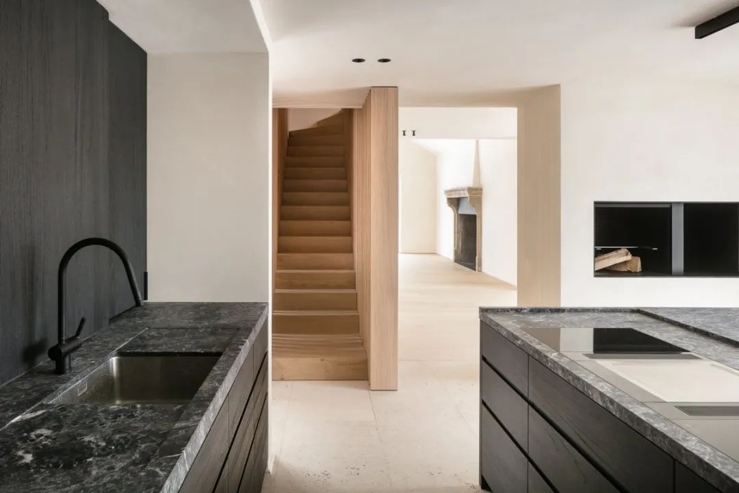 Nathalie Deboel 的温暖极简主义 | 比利时自然的室内设计美学-68