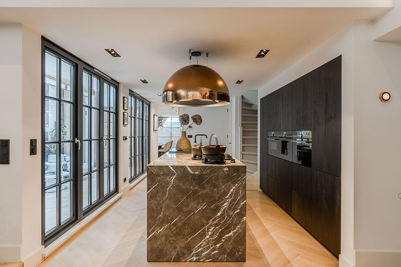 阿姆斯特丹 17 世纪独特运河房里的时尚斯堪的纳维亚公寓-8