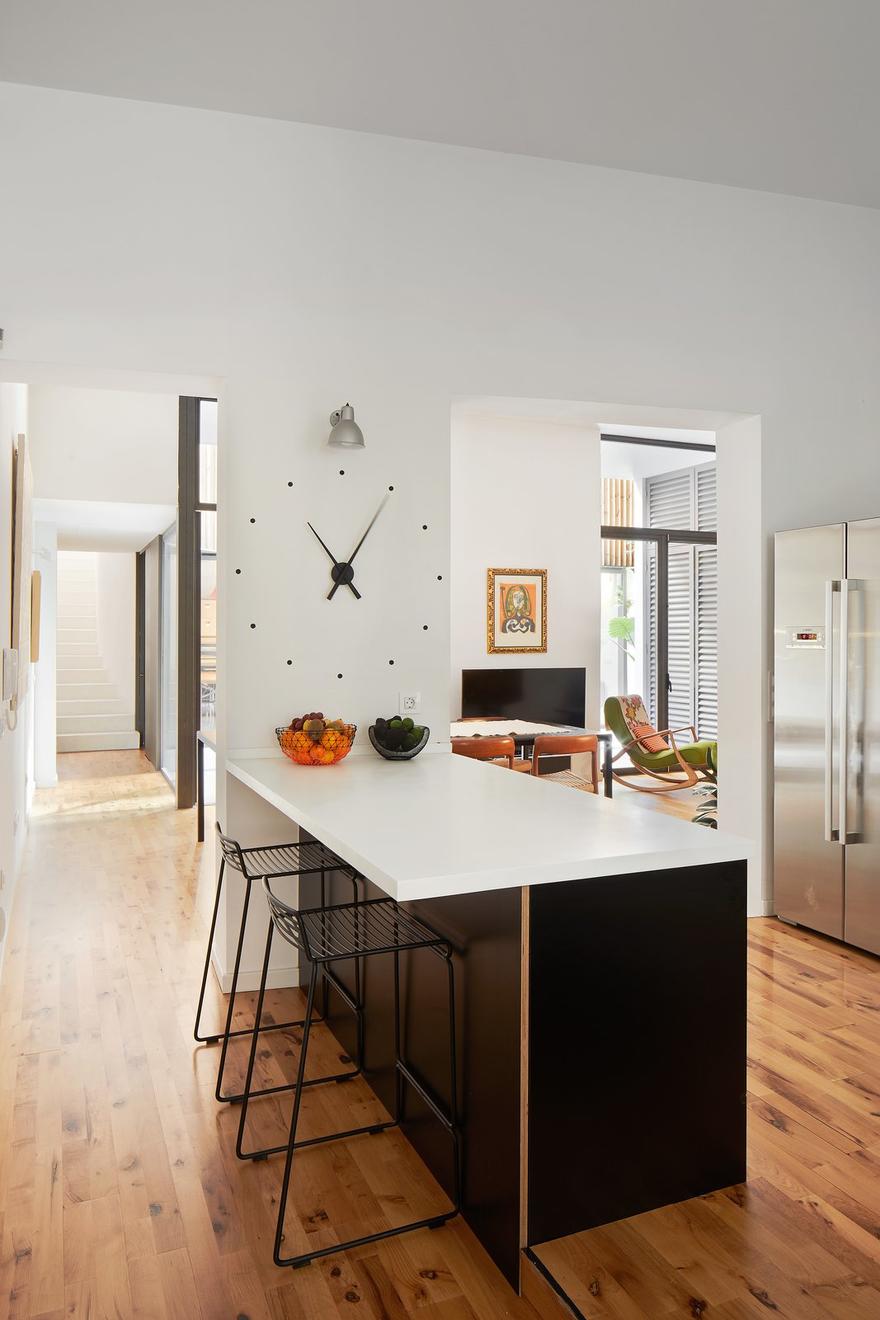 旧书仓库变明亮艺术住宅-21