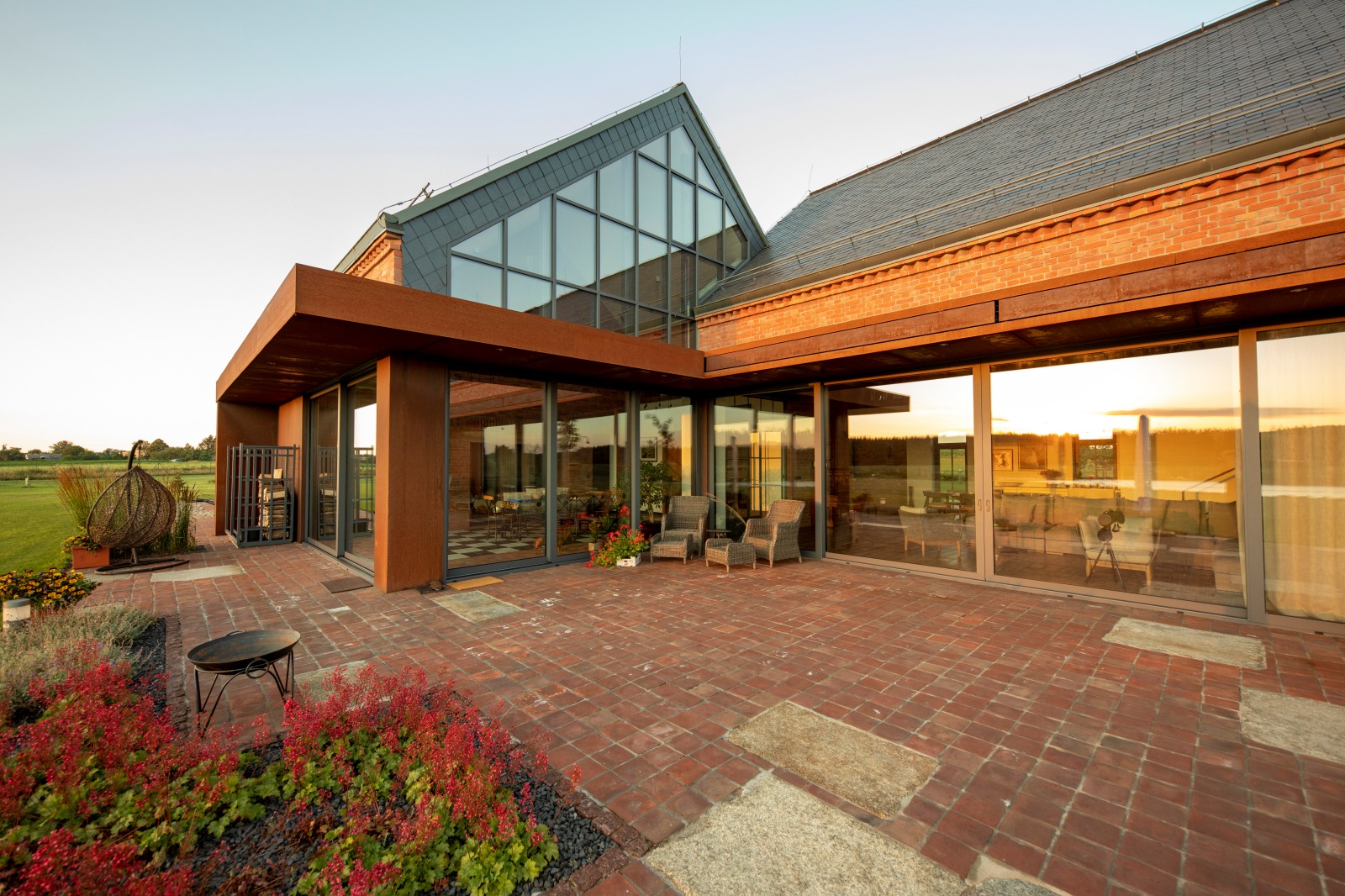 大波兰地区宛如现代牛棚的住宅丨TXMA – 托马什·亚历山大·米尔琴斯基建筑师事务所-23