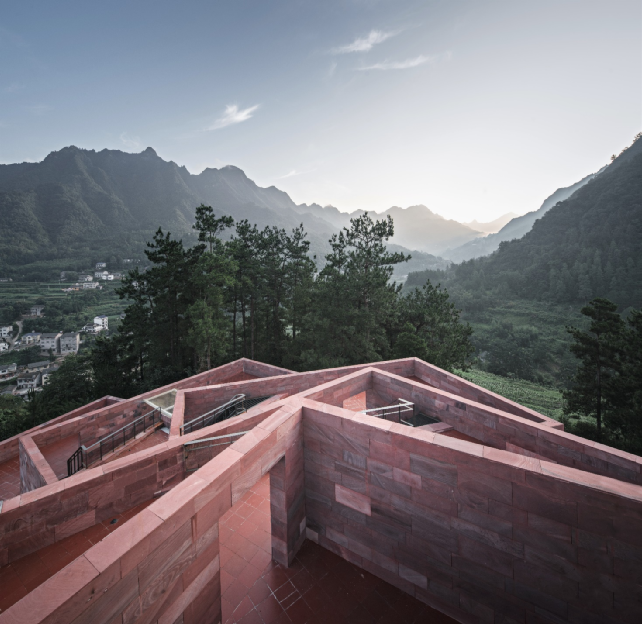 张家界山谷间的红色石屋丨中国张家界丨素建筑设计事务所-10