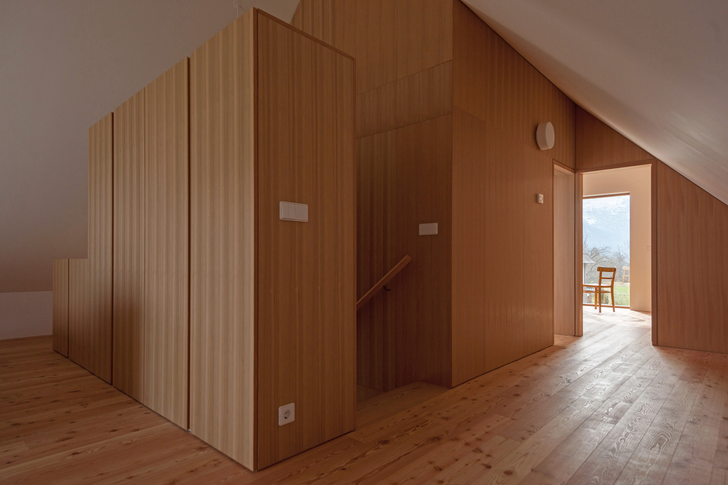 斯洛文尼亚阿尔卑斯山保护区内的惊艳乡村住宅-45