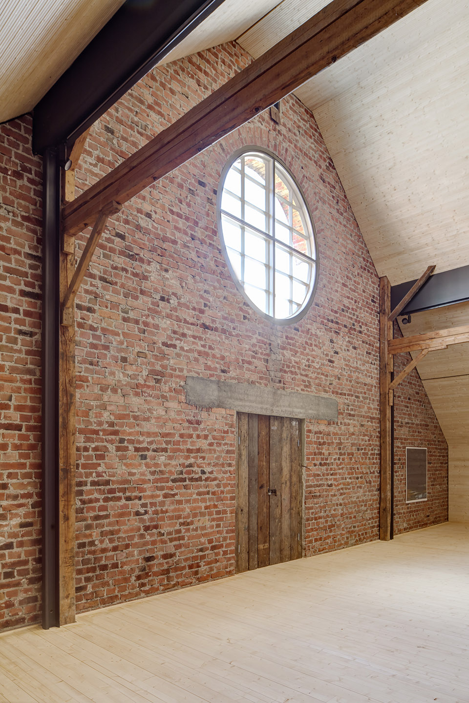 Kalevan Navetta文化艺术中心，芬兰 / Hirvilammi Architects-17