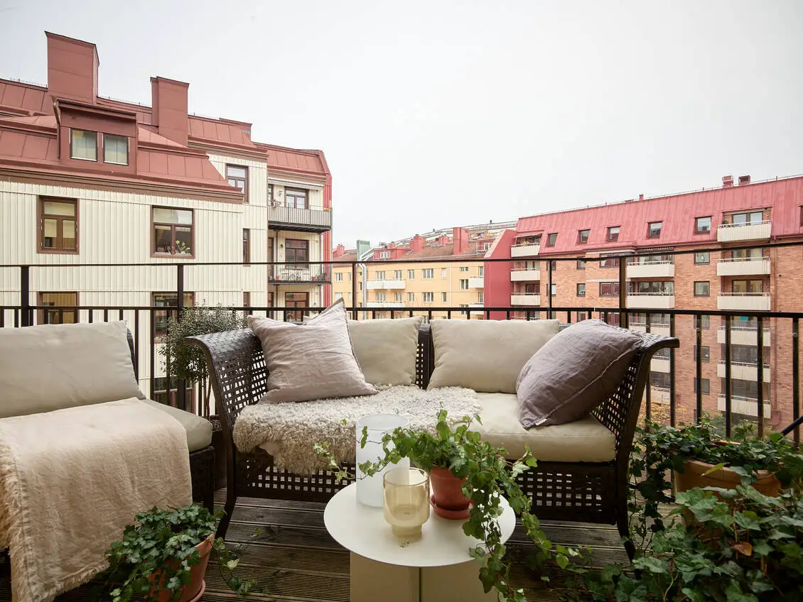 瑞典百年建筑中的经典斯堪的纳维亚风格公寓-14