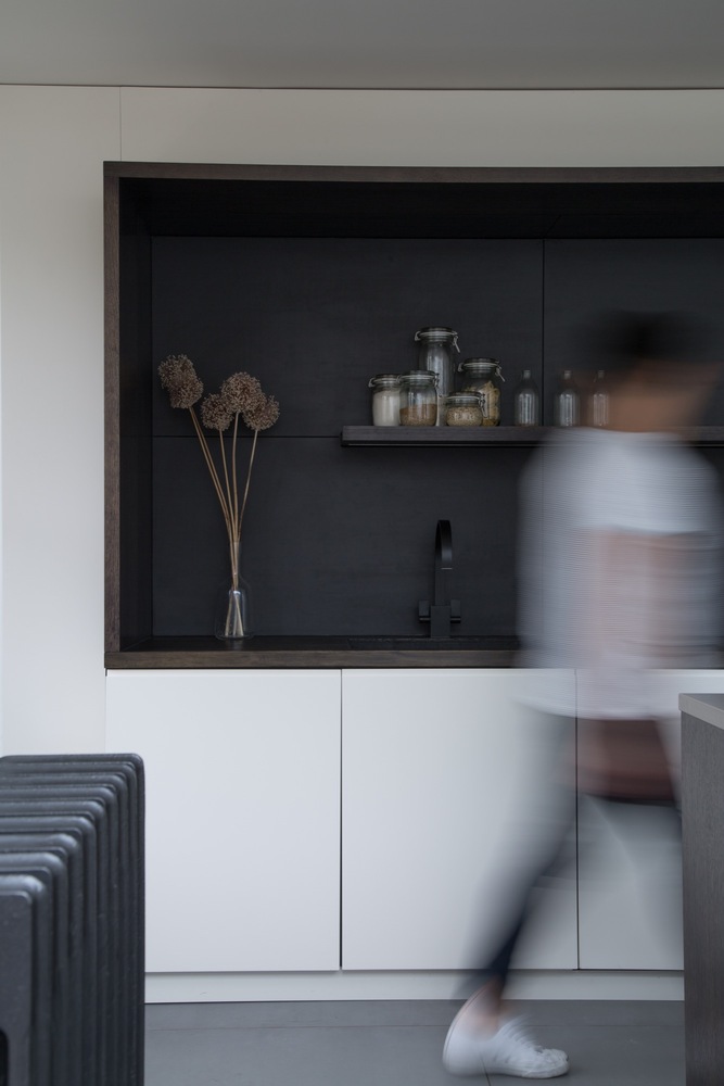 伦敦玻璃盒住宅的室内设计亮点-33