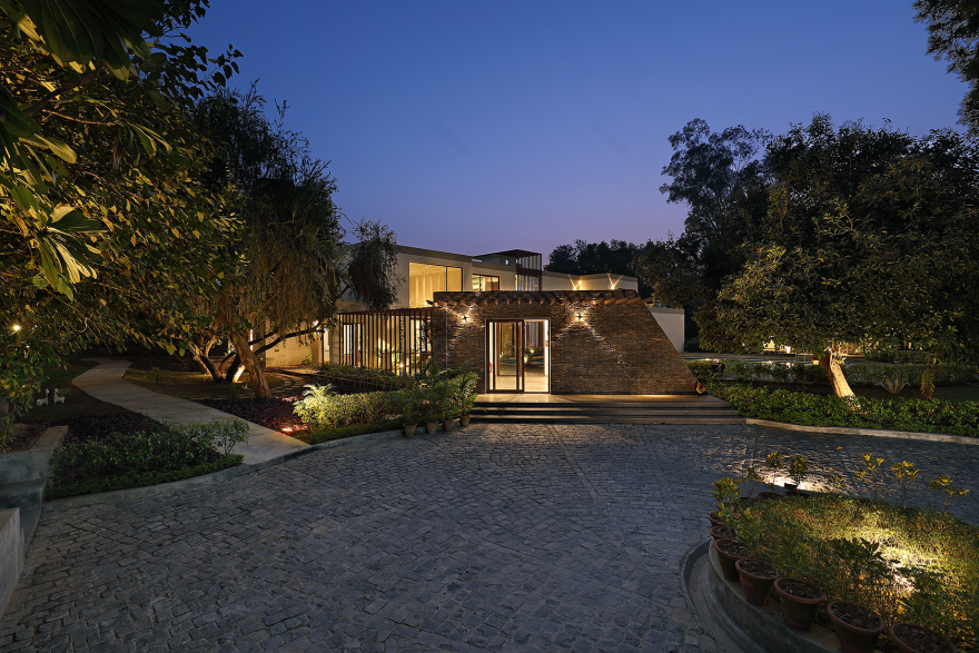 The House of Greens / Intrigue Studio + Lab-36